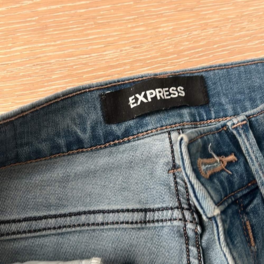 Express Distressed Jeans - Picture 2 of 5